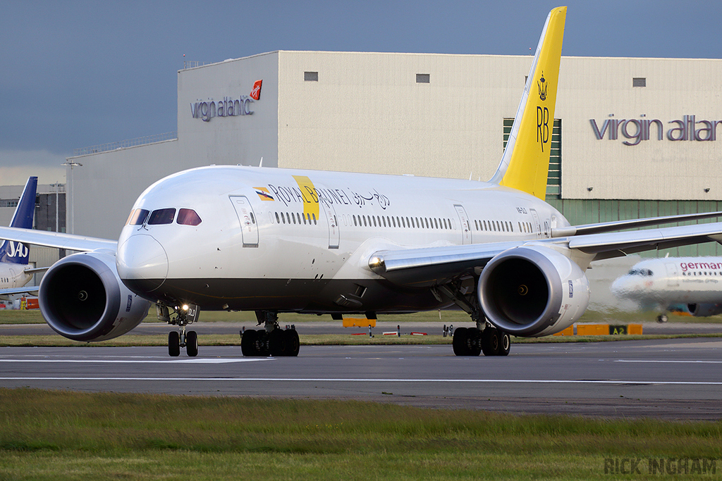 Boeing 787-8 Dreamliner - V8-DLD - Royal Brunei Airlines