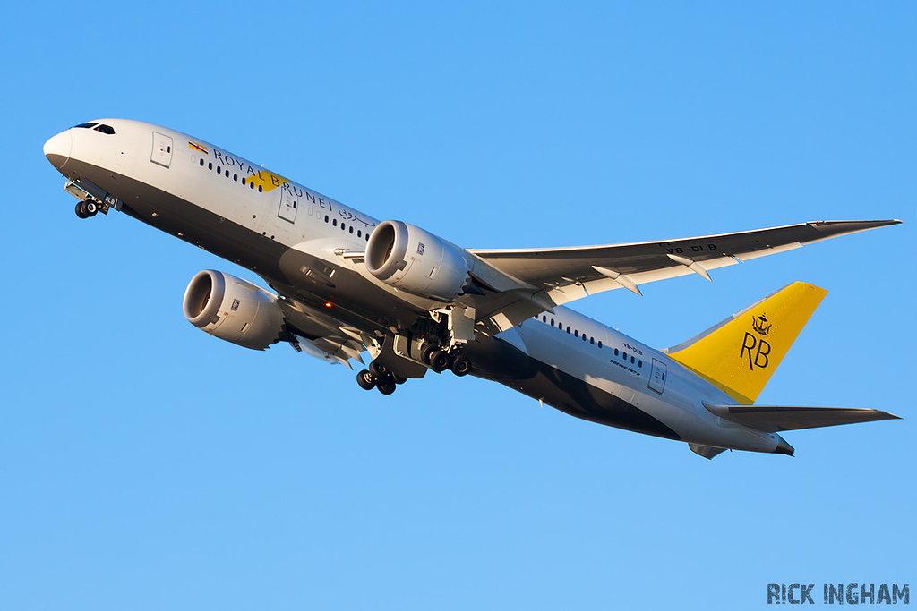 Boeing 787-8 Dreamliner - V8-DLA - Royal Brunei Airlines