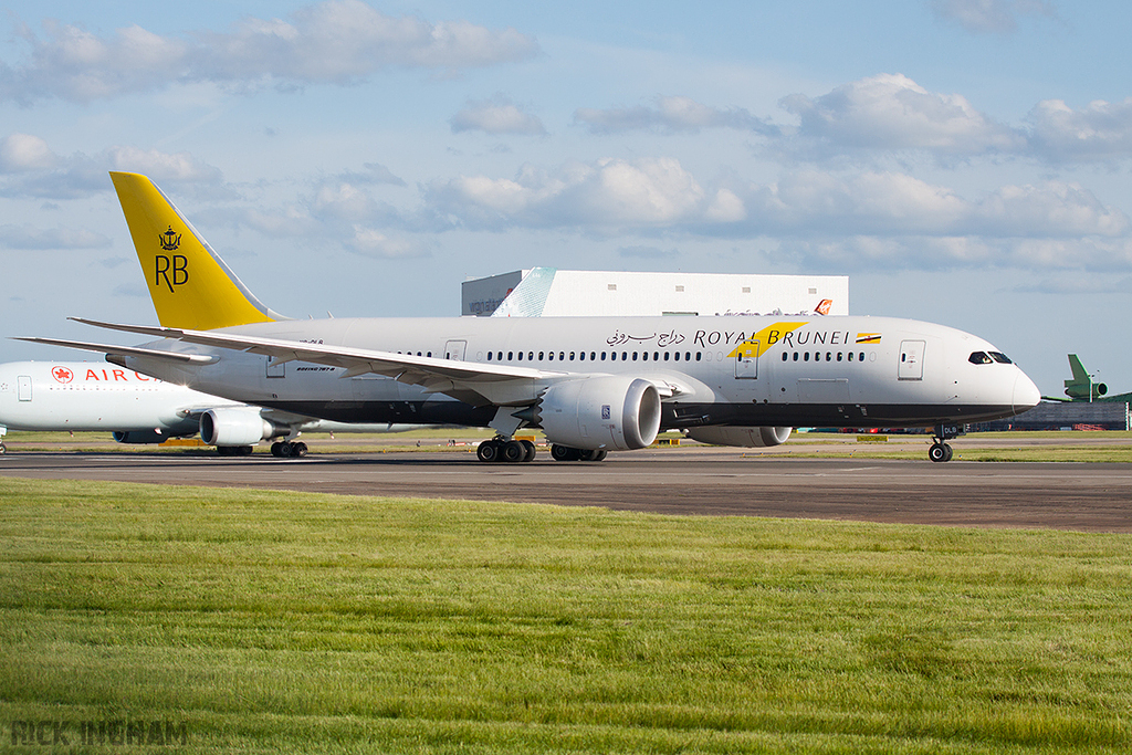 Boeing 787-8 Dreamliner - V8-DLB - Royal Brunei Airlines