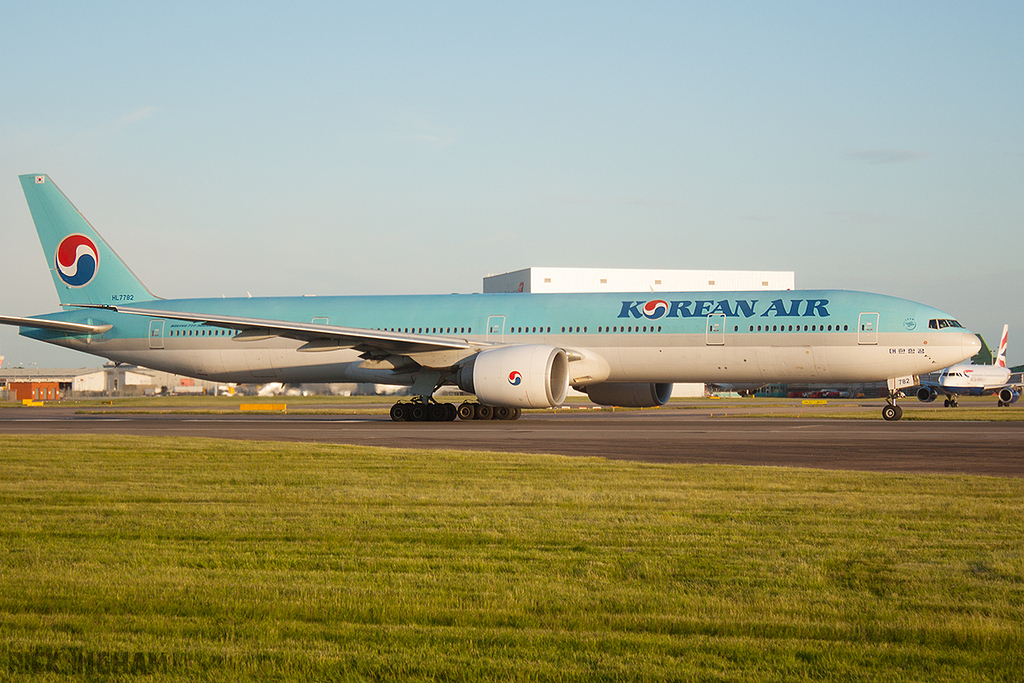 Boeing 777-3B5ER - HL7782 - Korean Air