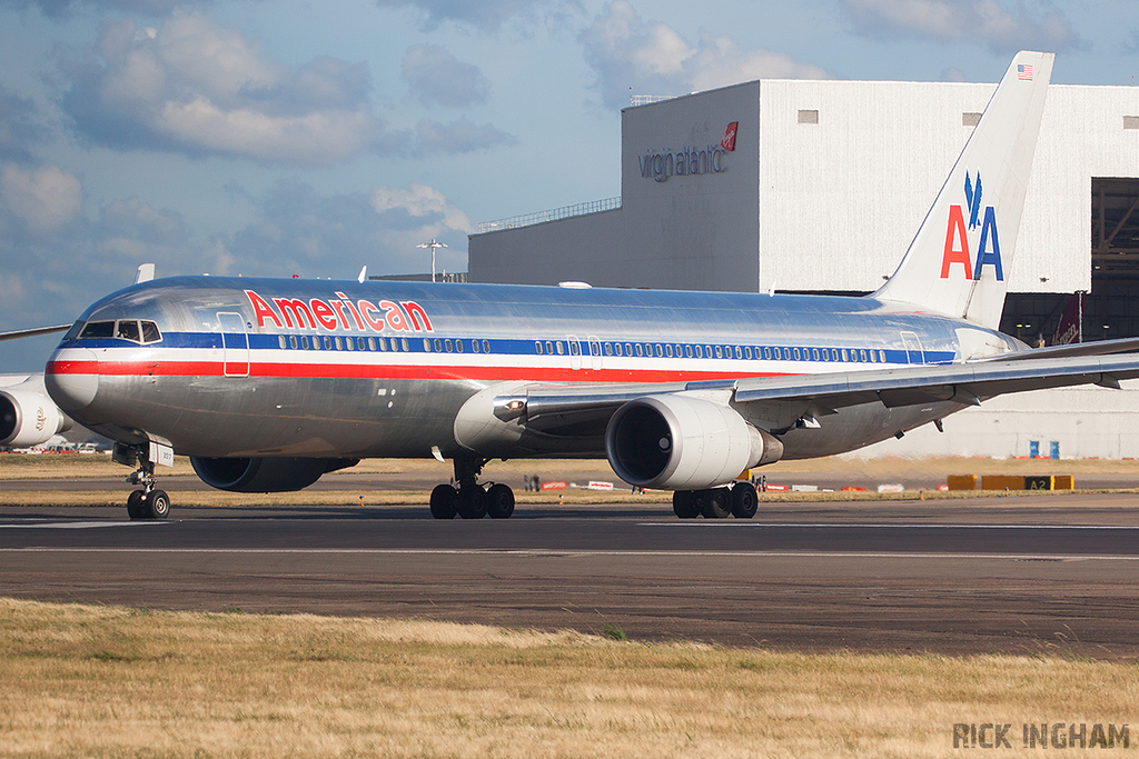 Boeing 767-323 - N397AN - American Airlines