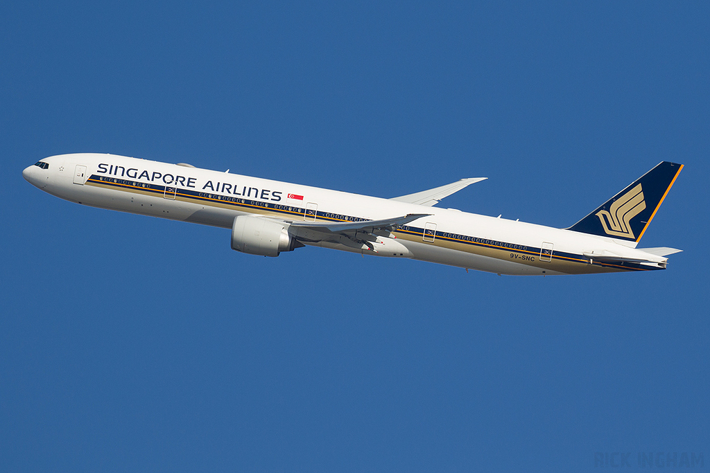 Boeing 777-312ER - 9V-SNC - Singapore Airlines