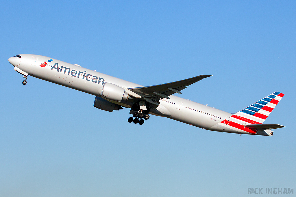 Boeing 777-323ER - N721AN - American Airlines