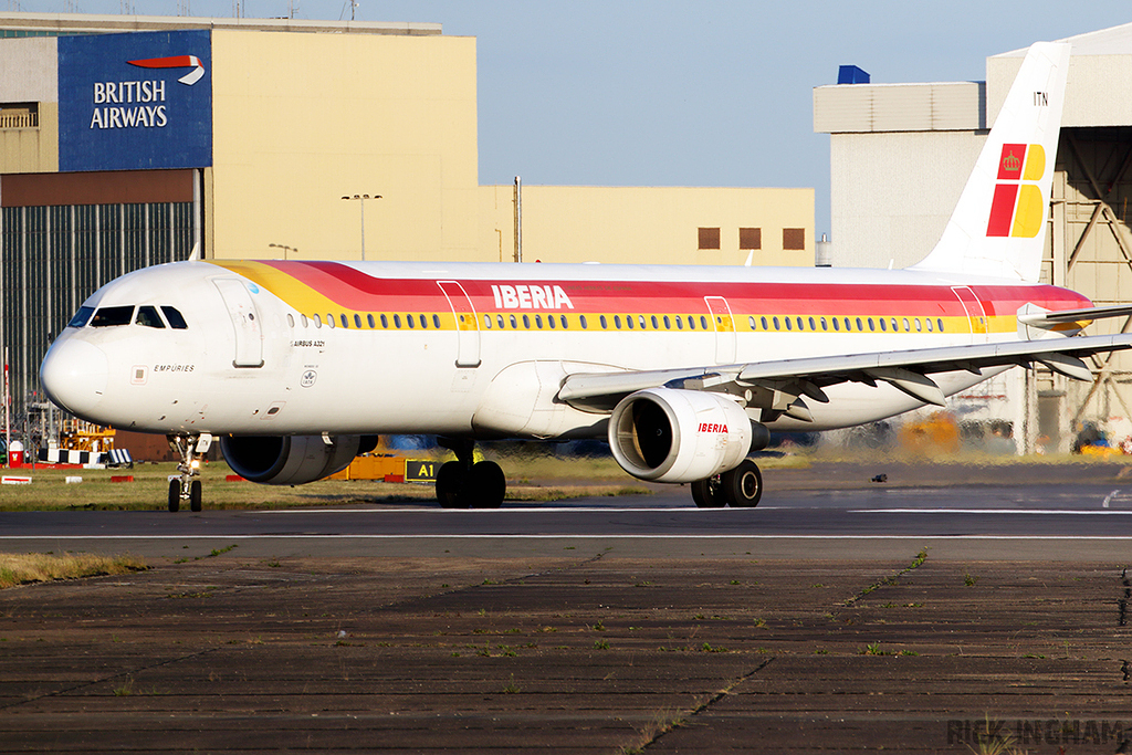 Airbus A321-211 - EC-ITN - Iberia