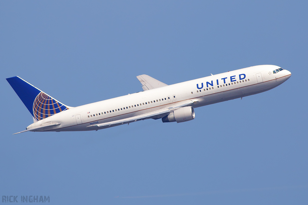 Boeing 767-322ER - N657UA - United Airlines