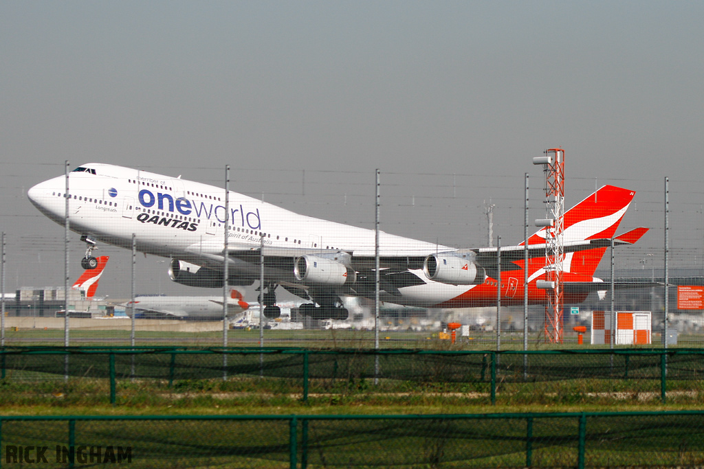 Boeing 747-438 - VH-OJU - Qantas Airways