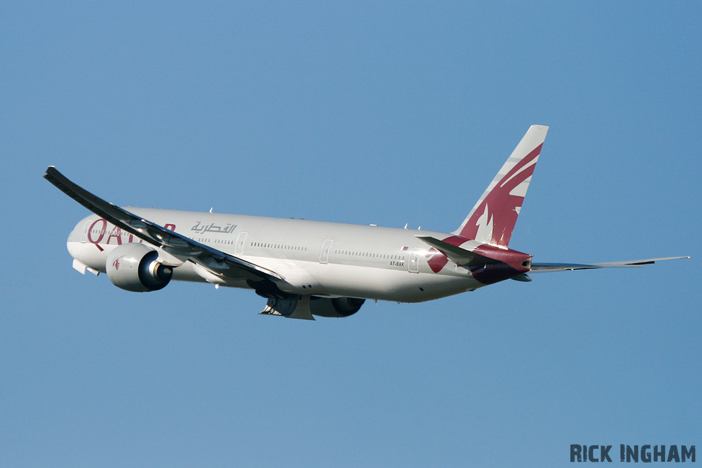 Boeing 777-3DZER - A7-BAK - Qatar Airways