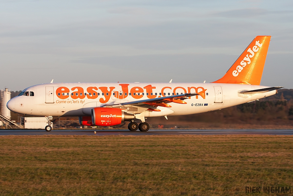 Airbus A319-111 - G-EZBX - EasyJet