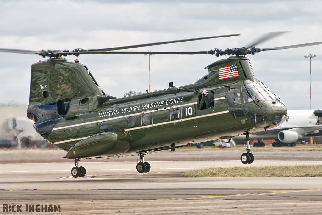 Boeing Vertol CH-46E Sea Knight - 157683/21 - US Marines