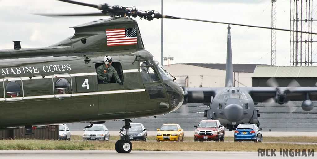 Boeing Vertol CH-46E Sea Knight - 157682/20 - US Marines