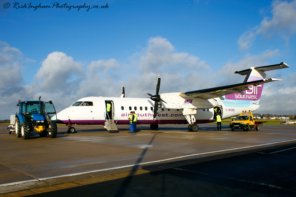 Bombardier Dash 8-314 - G-WOWB - Air Southwest