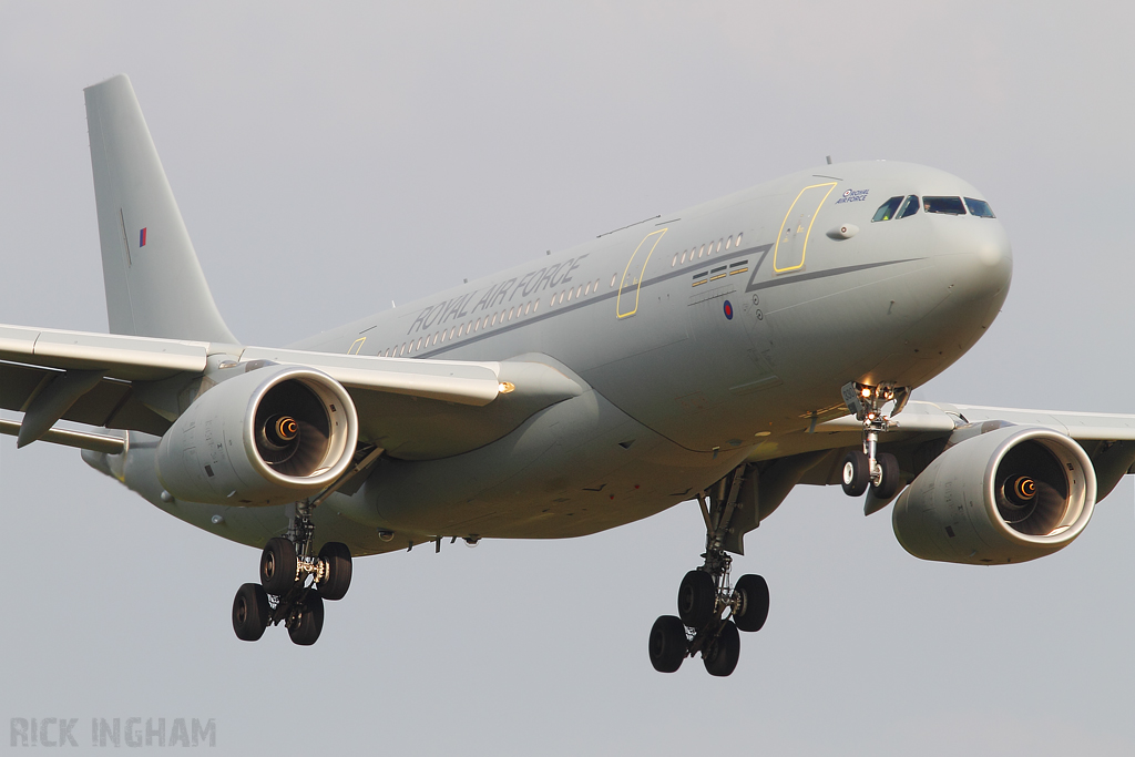 Airbus A330-243MRTT Voyager - ZZ330 - RAF