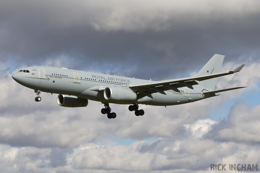 Airbus A330-243MRTT Voyager - ZZ330 - RAF