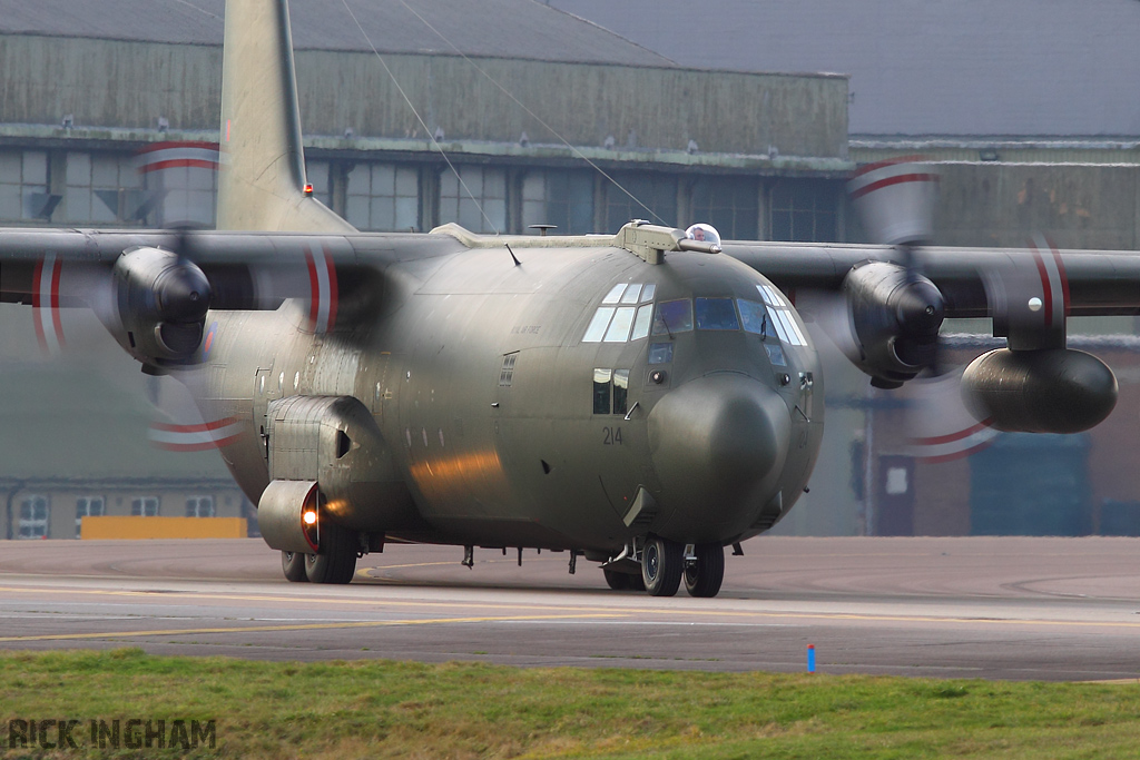 Lockheed C-130K Hercules C3 - XV214 - RAF