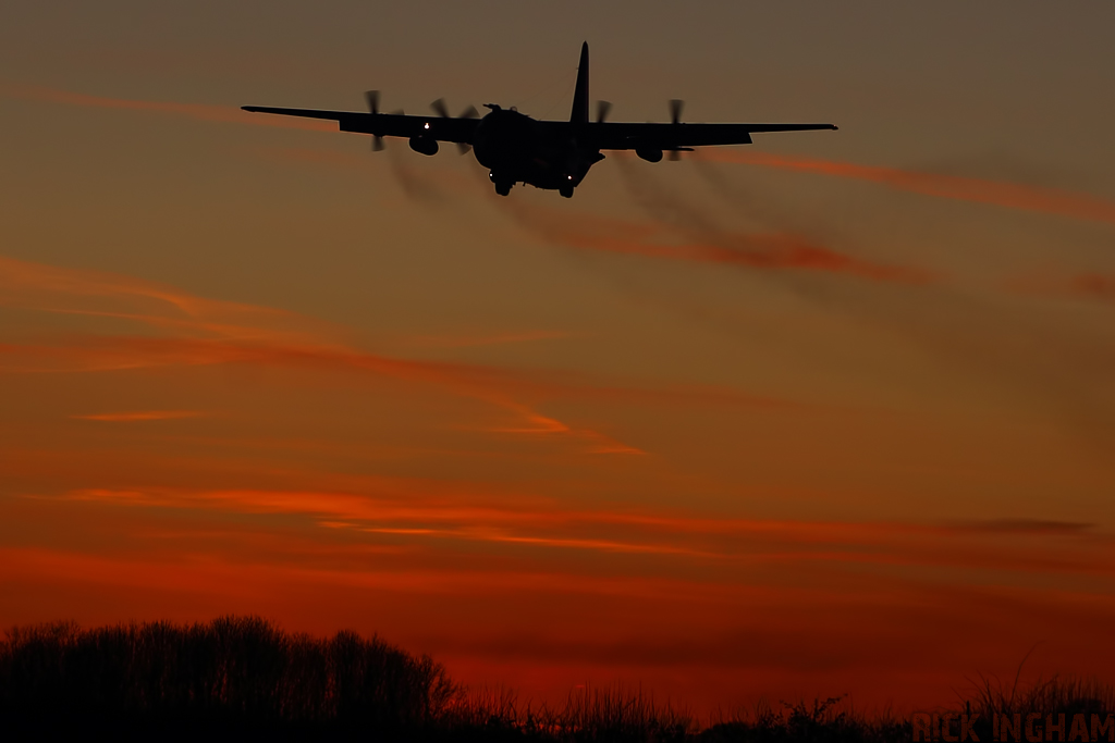 Lockheed C-130K Hercules C3 - XV214 - RAF