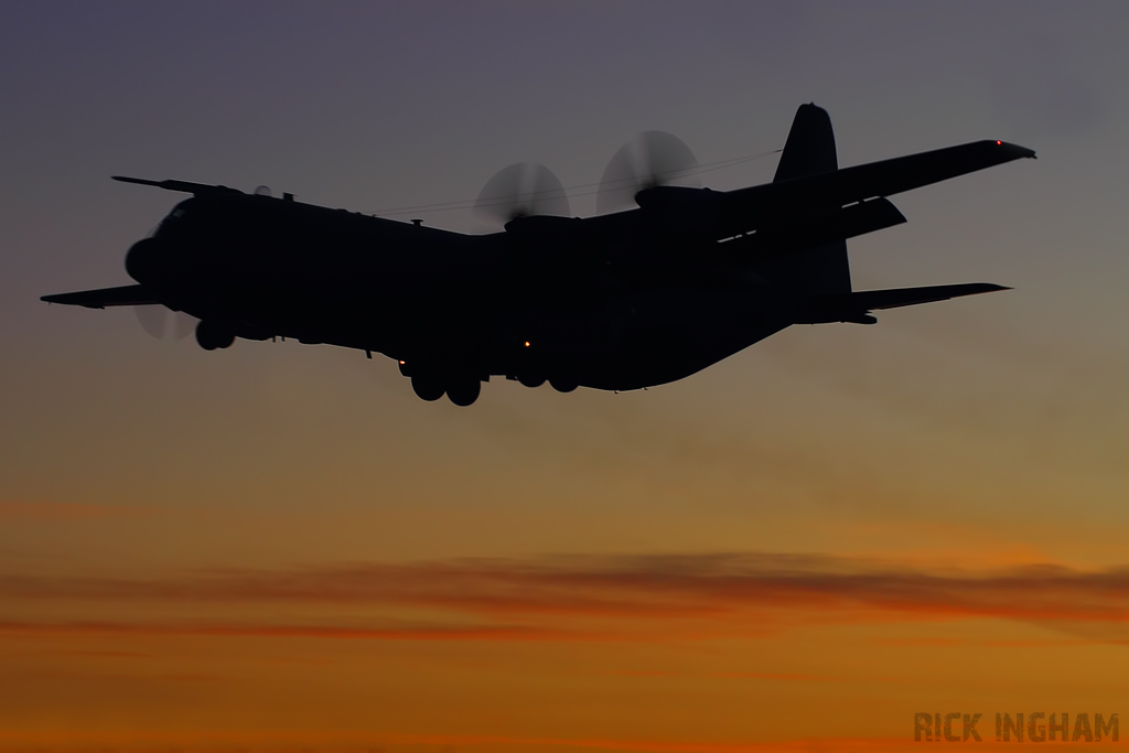 Lockheed C-130K Hercules C3 - XV214 - RAF