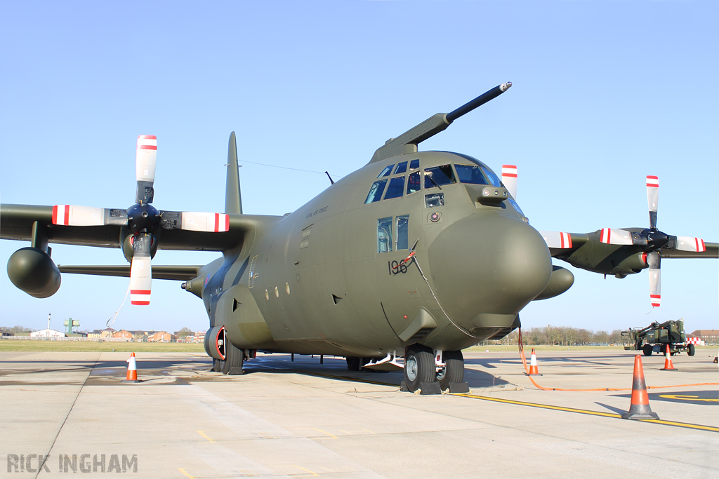 Lockheed C-130K Hercules C1P - XV196 - RAF