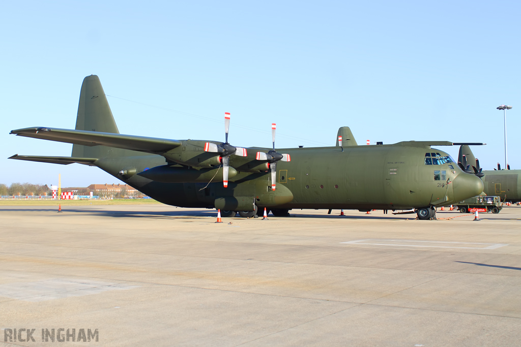 Lockheed C-130K Hercules C3 - XV214 - RAF