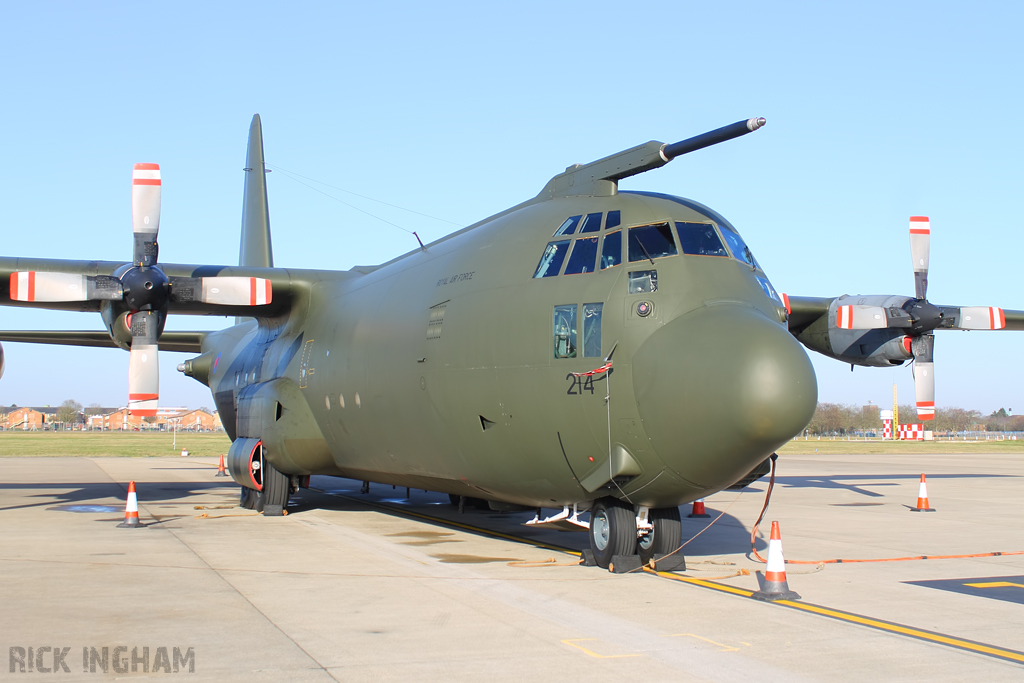 Lockheed C-130K Hercules C3 - XV214 - RAF