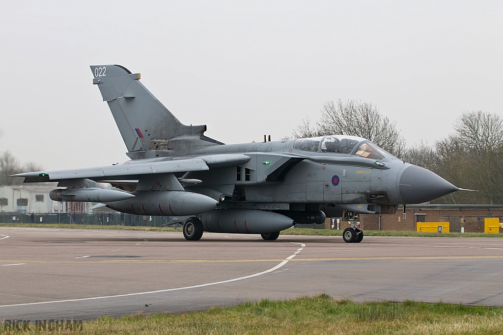 Panavia Tornado GR4 - ZA453/022 - RAF