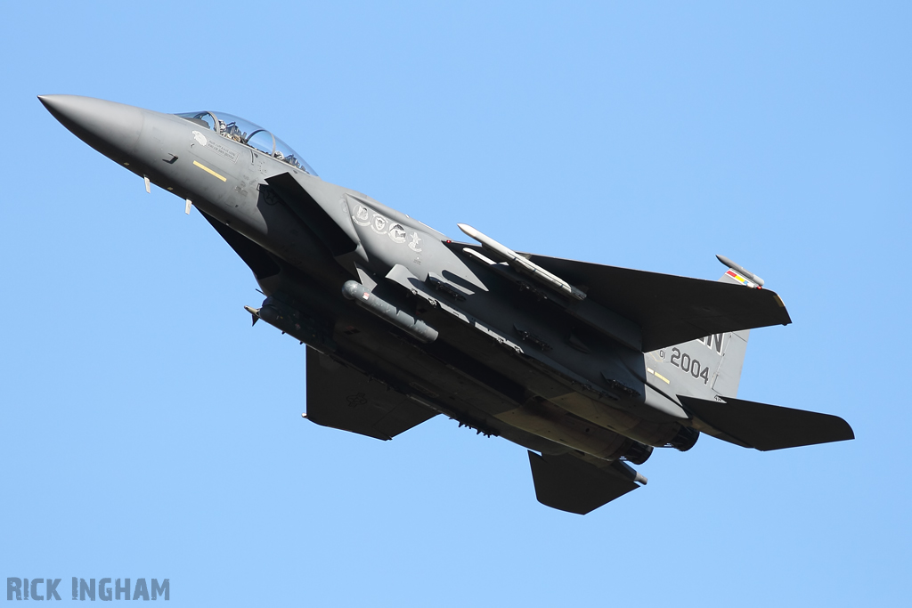 McDonnell Douglas F-15E Strike Eagle - 01-2004 - USAF