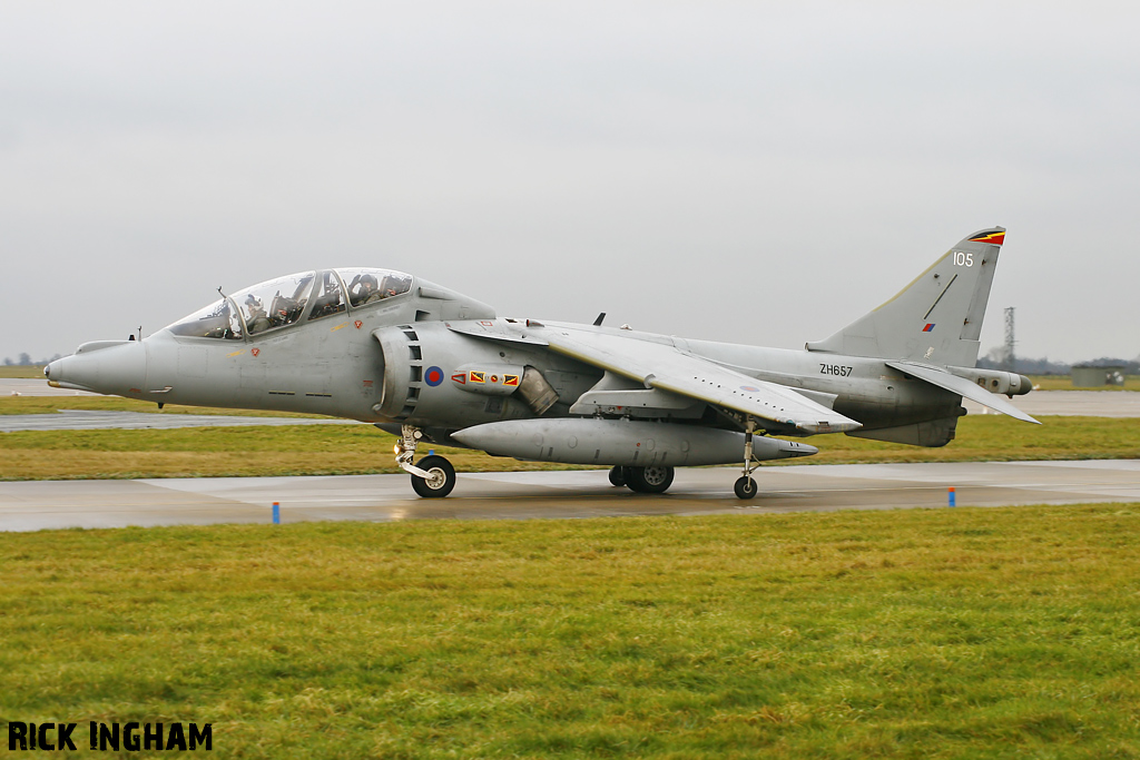 British Aerospace Harrier T12 - ZH657/105 - RAF