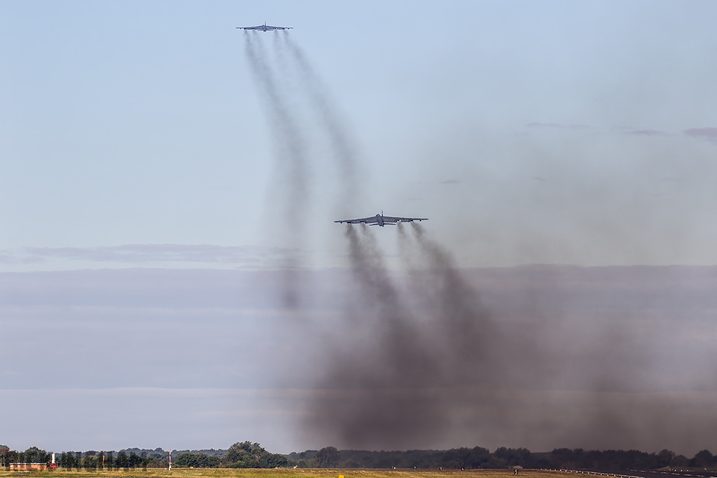 Boeing B-52H Stratofortress - 60-0023 + 60-0034 - USAF