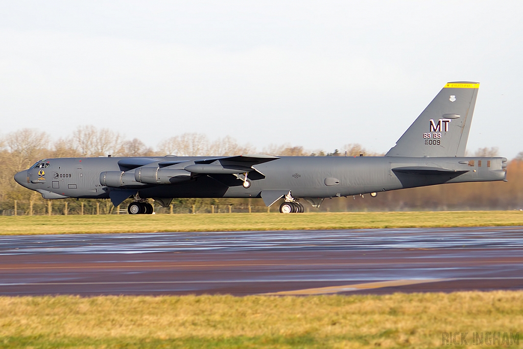 Boeing B-52H Stratofortress - 60-0009 - USAF