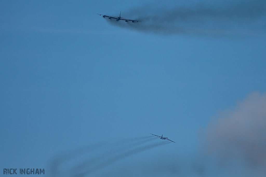 Boeing B-52H Stratofortress - 61-0004 + 60-0059 - USAF