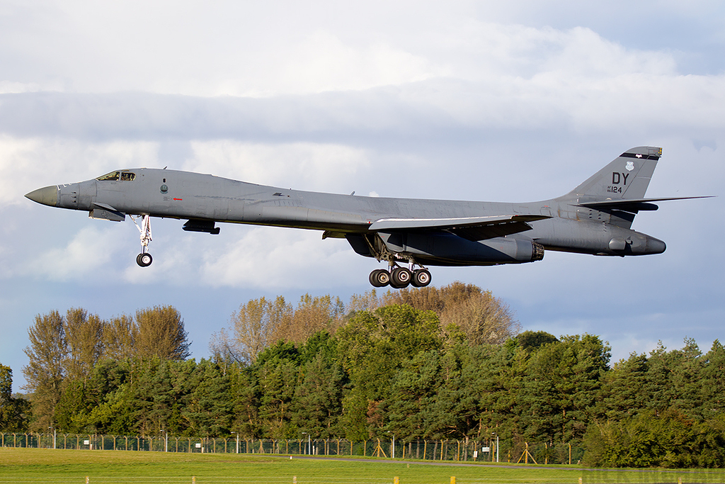 Rockwell B-1B Lancer - 86-0124 - USAF