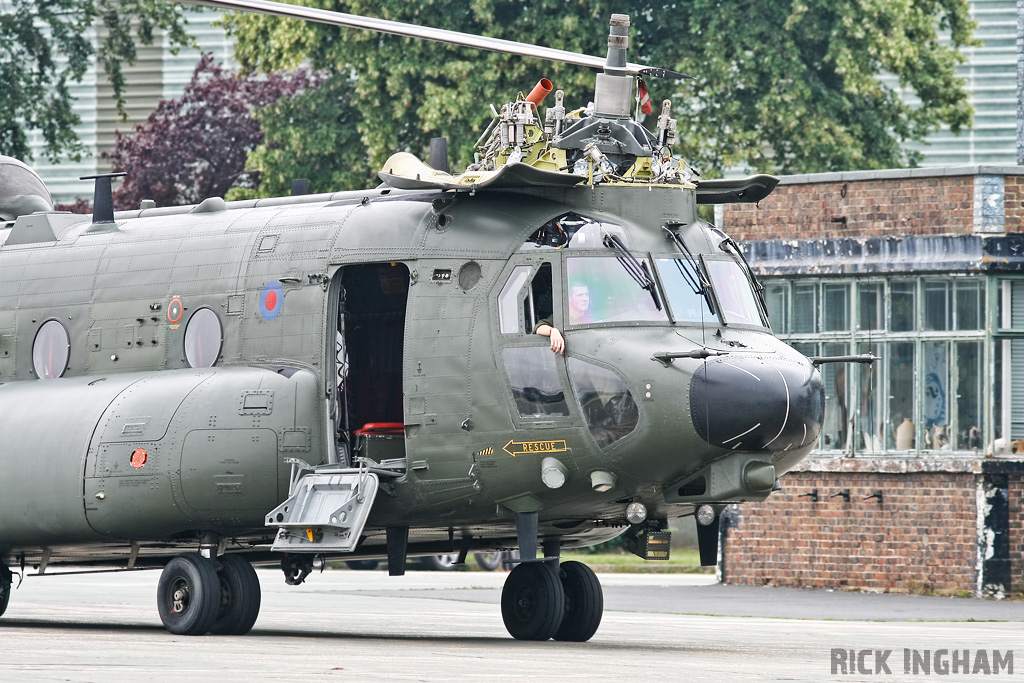 Boeing Chinook HC3 - ZH898 - RAF
