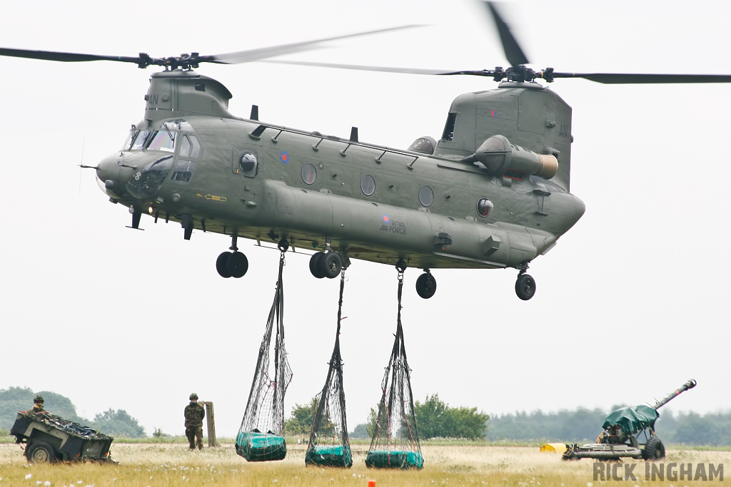 Boeing Chinook HC2 - ZA705/AN - RAF