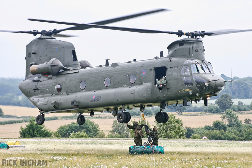 Boeing Chinook HC2 - ZA705/AN - RAF