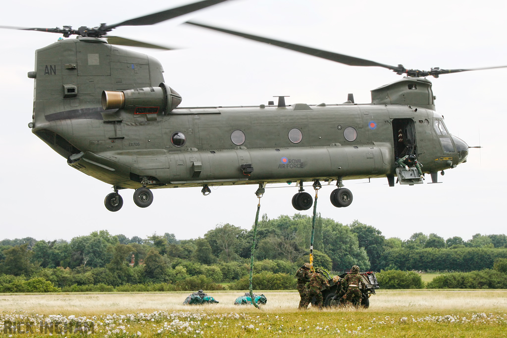 Boeing Chinook HC2 - ZA705/AN - RAF