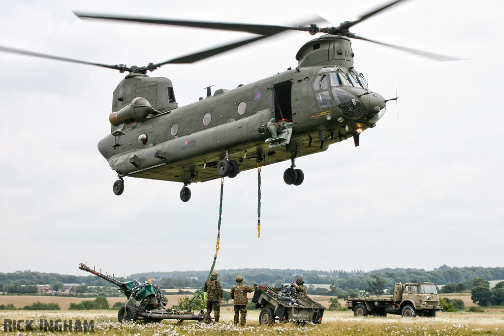 Boeing Chinook HC2 - ZA705/AN - RAF