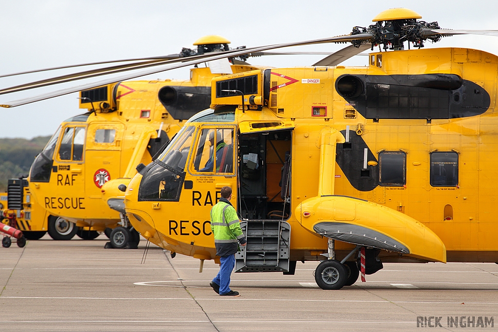 Westland Sea King HAR3 - ZH542 + ZH544 - RAF