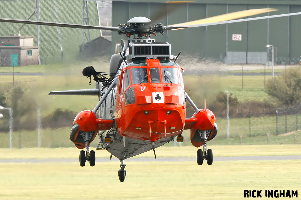 Westland Sea King HU5 - XV670/17 - Royal Navy