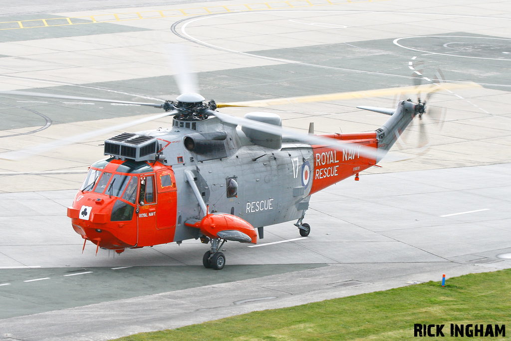 Westland Sea King HU5 - XV670/17 - Royal Navy