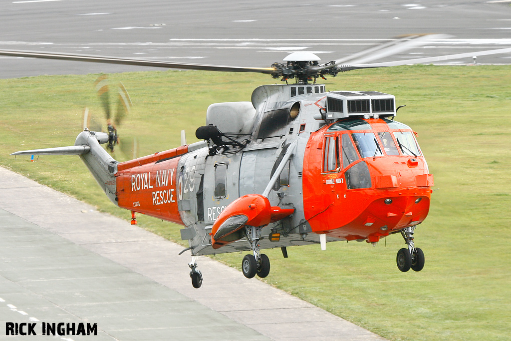 Westland Sea King HU5 - XV705/29 - Royal Navy