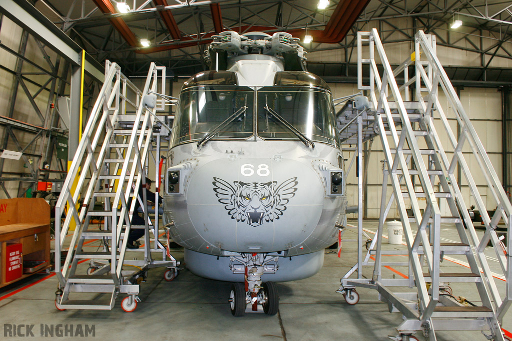 Westland Merlin HM1 - ZH860/68 - Royal Navy