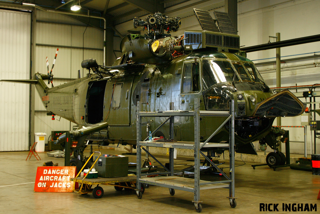 Westland Sea King HC4 - ZF122/V - Royal Navy