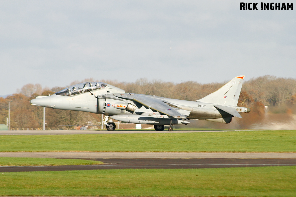 British Aerospace Harrier T12 - ZH657/105 - RAF