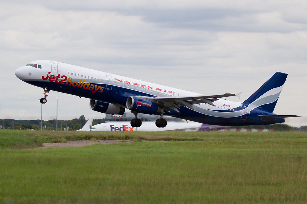 Airbus A321-231 - CS-TRJ - JET2