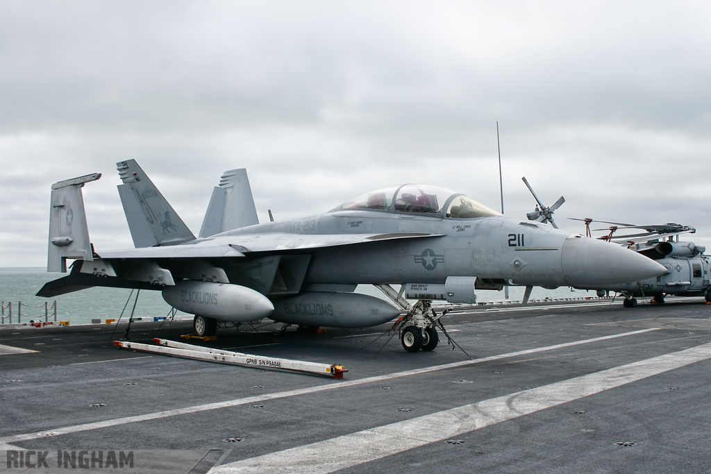 Boeing FA-18F Super Hornet - 166637/211 - US Navy