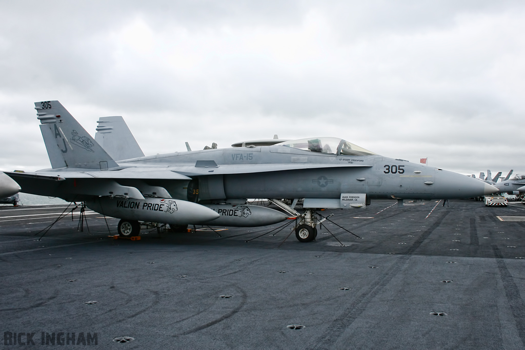 McDonnell Douglas FA-18C Hornet - 164661/305 - US Navy