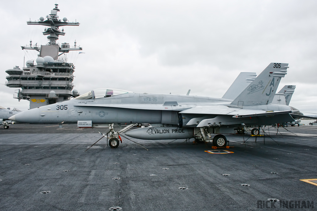 McDonnell Douglas FA-18C Hornet - 164661/305 - US Navy