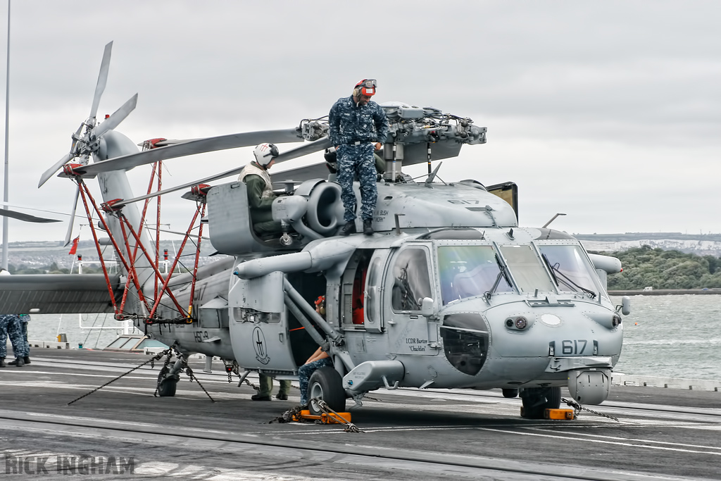 Sikorsky MH-60S Knighthawk - 167851/617 - US Navy