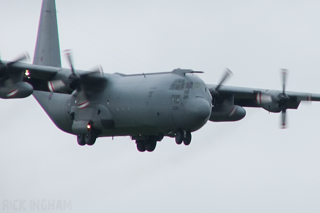 Lockheed C-130K Hercules C3 - XV220 - RAF