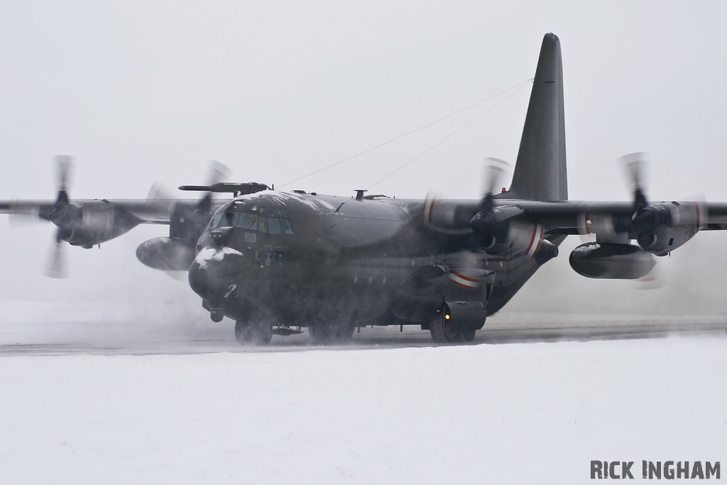 Lockheed C-130K Hercules C1P - XV295 - RAF