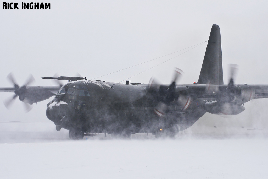 Lockheed C-130K Hercules C1P - XV295 - RAF